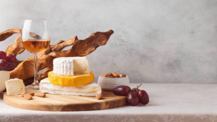 Pairing Tangy Hues of Orange Wine with Creamy Textures of Artisanal Cheeses